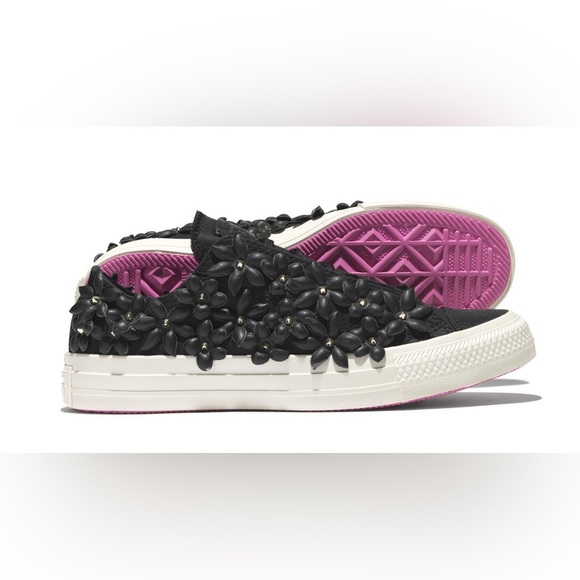 Converse x PatBo Chuck Taylor Black Leather 3D Flower Low Top Sneakers Size 5.5 - Picture 3 of 12